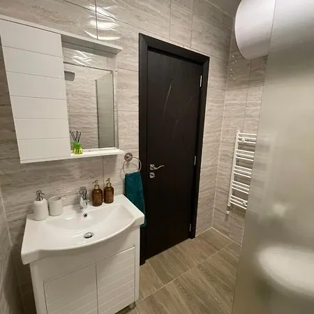 Donna *